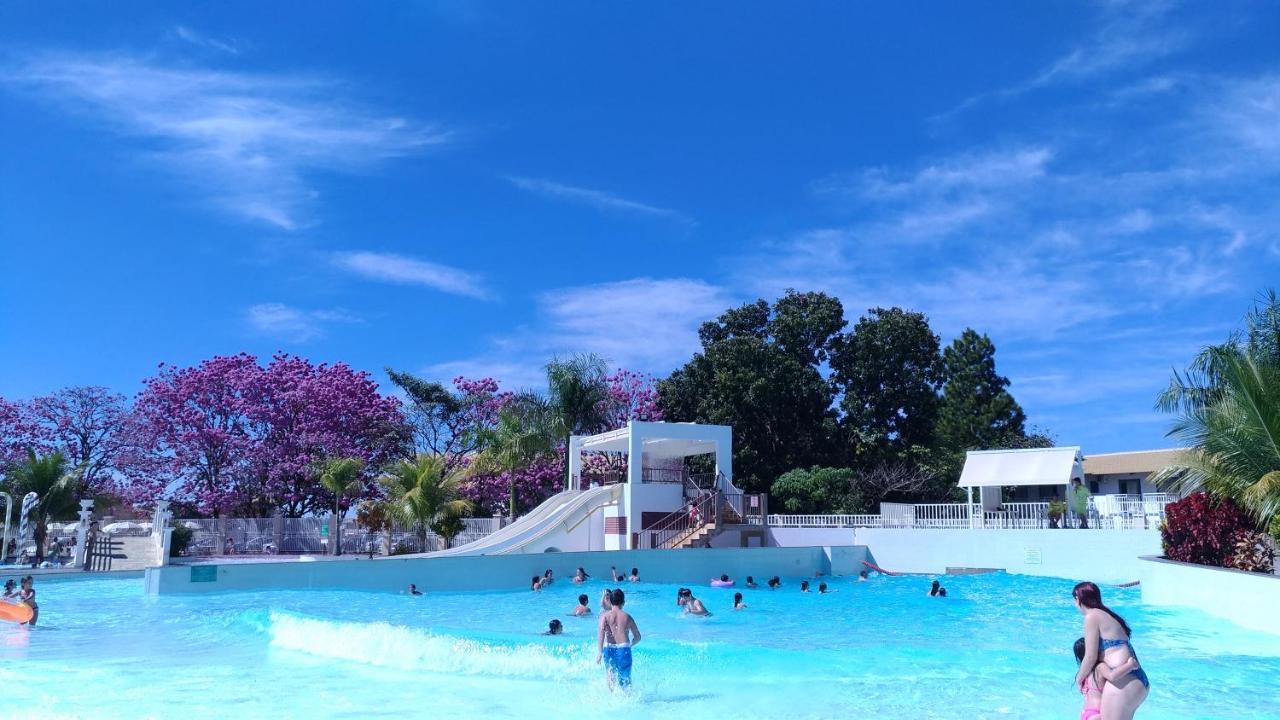 Thermas Lacqua Diroma Com Piscina De Ondas Gratis 24Horas Caldas Novas Exterior foto