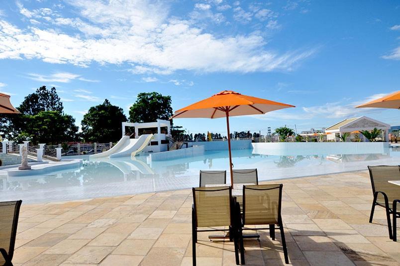 Thermas Lacqua Diroma Com Piscina De Ondas Gratis 24Horas Caldas Novas Exterior foto